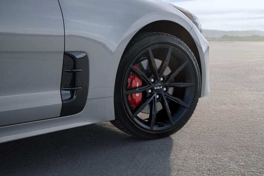 Колеса Kia Stinger GT Scorpion 2021 года  (NA) (фото 5 из 7)